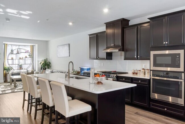 Building Photo - 7932 Tanbridge Ln