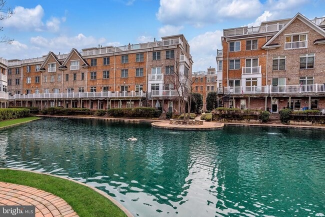 Building Photo - 1236 Harbor Island Walk