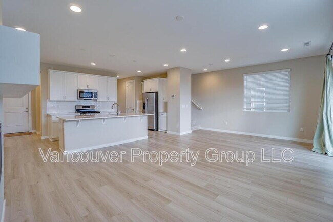 Building Photo - 721 NW 178th Wy