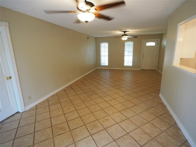 Building Photo - 809 Maryland Dr