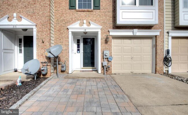 Building Photo - 18 Alexandra Ct