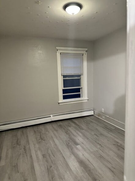 Building Photo - 117 Robinson Ave