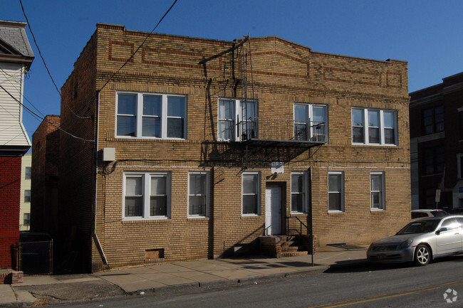 Building Photo - 119-121 Bragaw Ave