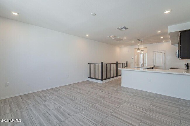 Building Photo - 2669 S Peppertree Dr