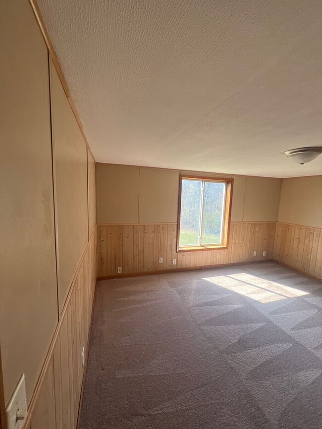 Building Photo - Mobile Home For Rent / Rent to Own