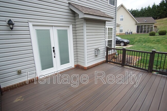 Building Photo - 11100 Autumn Hollow Ln
