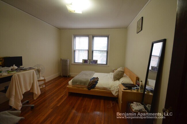 Primary Photo - 349 Pleasant St