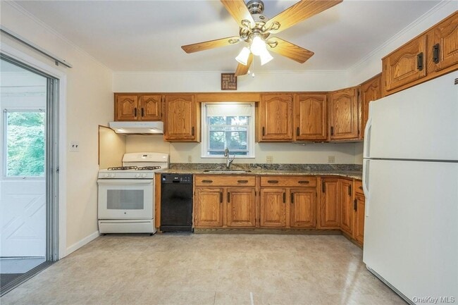 Building Photo - 440 Columbus Ave