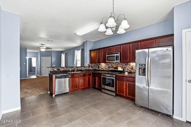 Building Photo - 4917 Ruben Soto