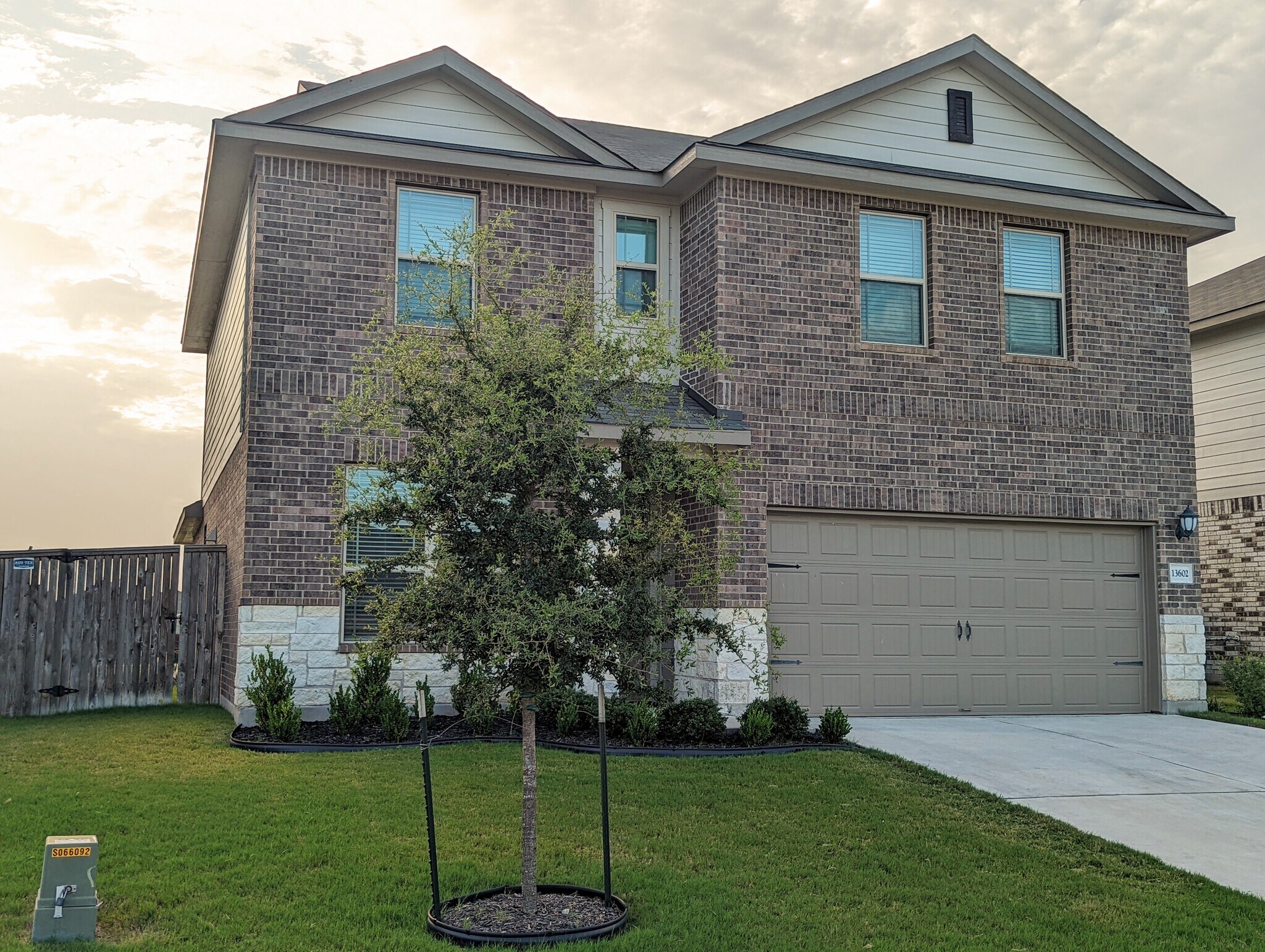 Building Photo - 13602 Rosebud Isle Dr