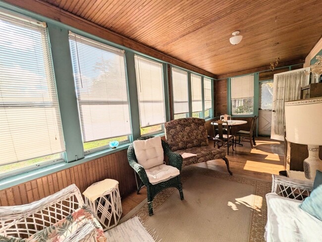 Building Photo - 1573 US-5