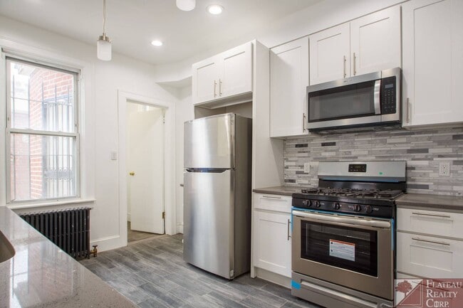 Building Photo - 1340 President St