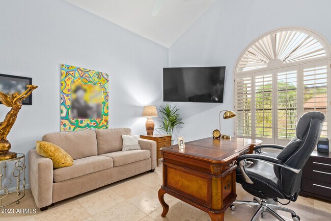 Building Photo - 10641 E San Salvador Dr