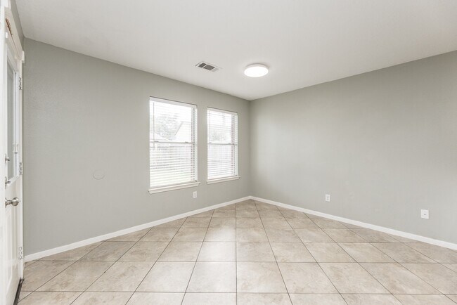 Building Photo - 21403 Hadrian Dr