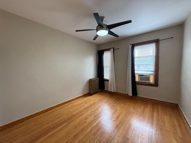 Building Photo - Charming 2 Bed w/ Parking | Steps from Latrobe Park — Locust Point!