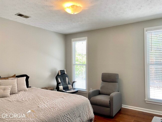 Building Photo - 3465 Madison St