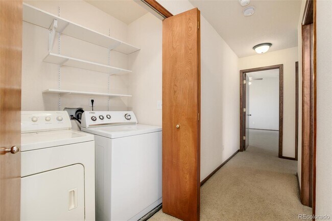 Building Photo - 9865 Falcon Ln
