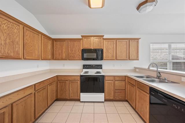 Building Photo - 3110 Eastwood Dr
