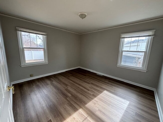 Building Photo - 4 Bedroom 2 Bath House by Frontier Park