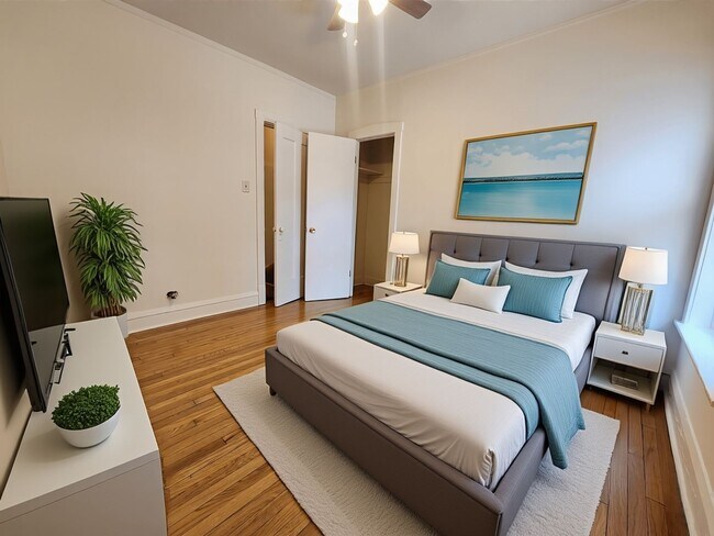 Building Photo - 3348-1 W Sunnyside 1bed/1bath