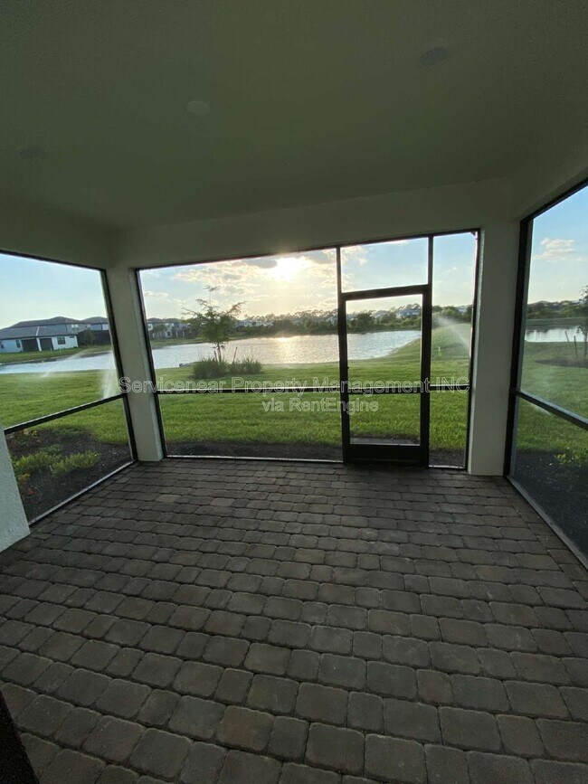 Building Photo - 6136 Baywood Ct