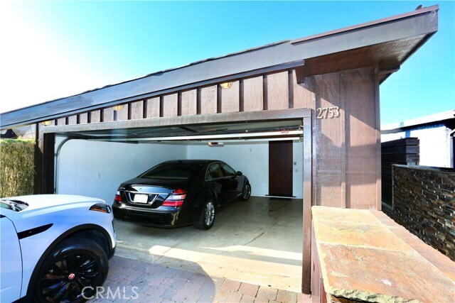 Building Photo - 2753 Solana Way