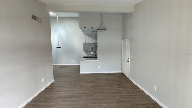 Building Photo - 145 N Pearl Lake Causeway