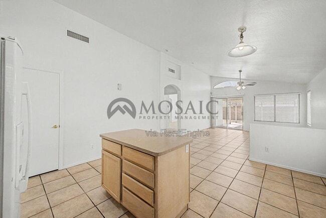 Building Photo - 8359 W Bluefield Ave