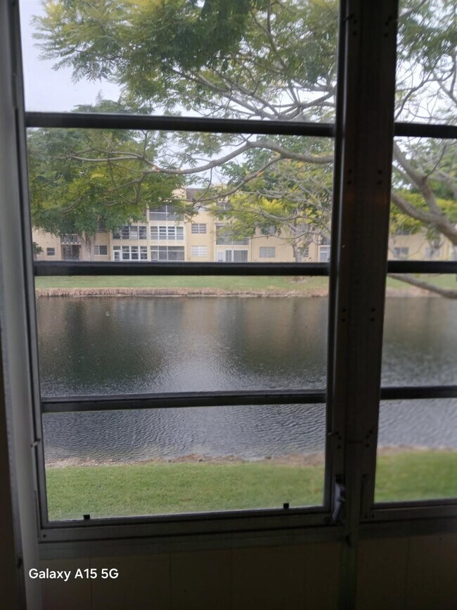 Building Photo - 6021 NW 61st Ave