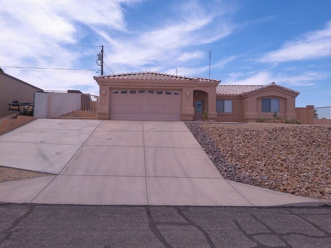 Primary Photo - Seasonal Winter Rental Nov 1st to April 30...