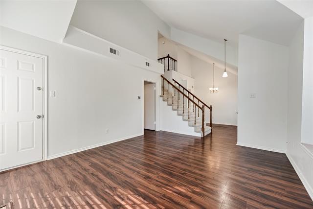 Building Photo - 449 Harris St