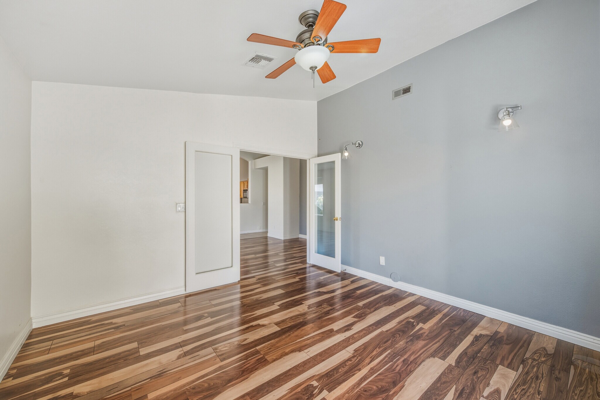 Building Photo - 6978 W Kings Ave