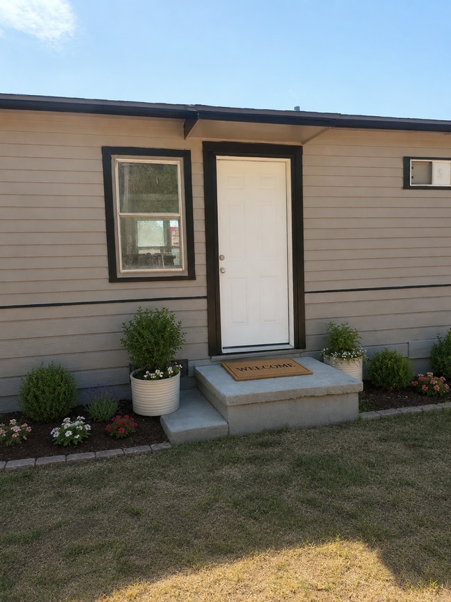 Building Photo - 6409 Cox Ave
