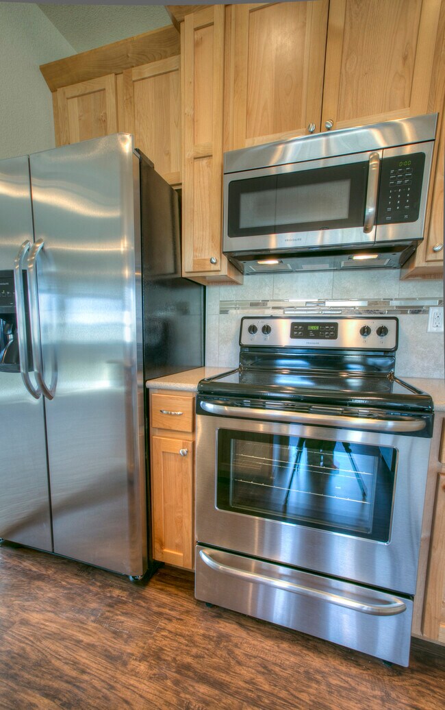 Building Photo - 3838 Steelhead St