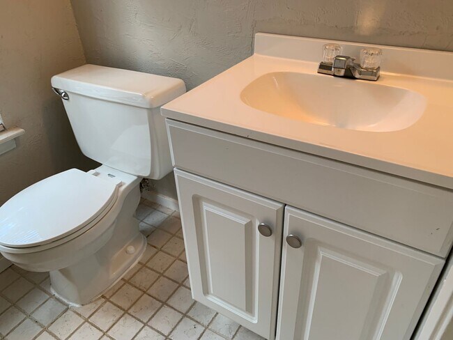 Building Photo - Great Floor Plan