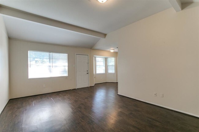 Building Photo - 2503 Knoll St