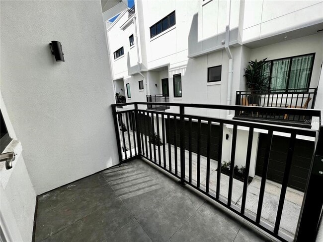 Building Photo - 350 S Osceola Ave