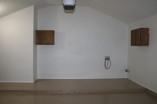 Building Photo - 1472 Sierra De Oro Dr