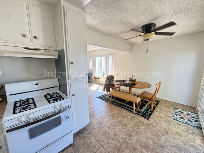 Building Photo - 1000 Leslie Rd