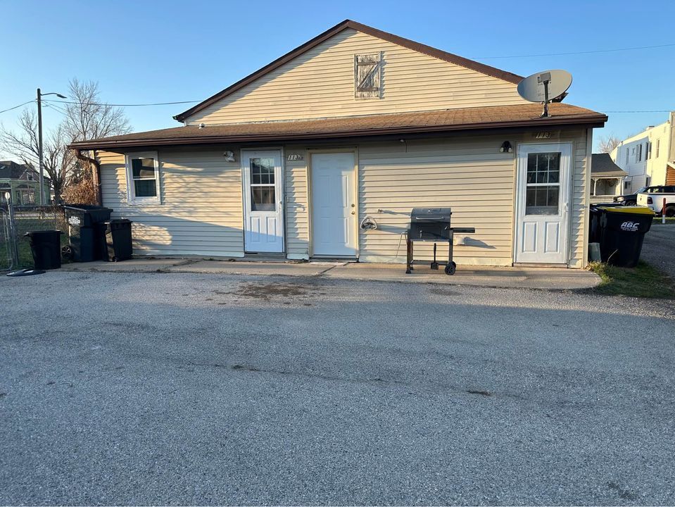 Building Photo - 113 Vinton St