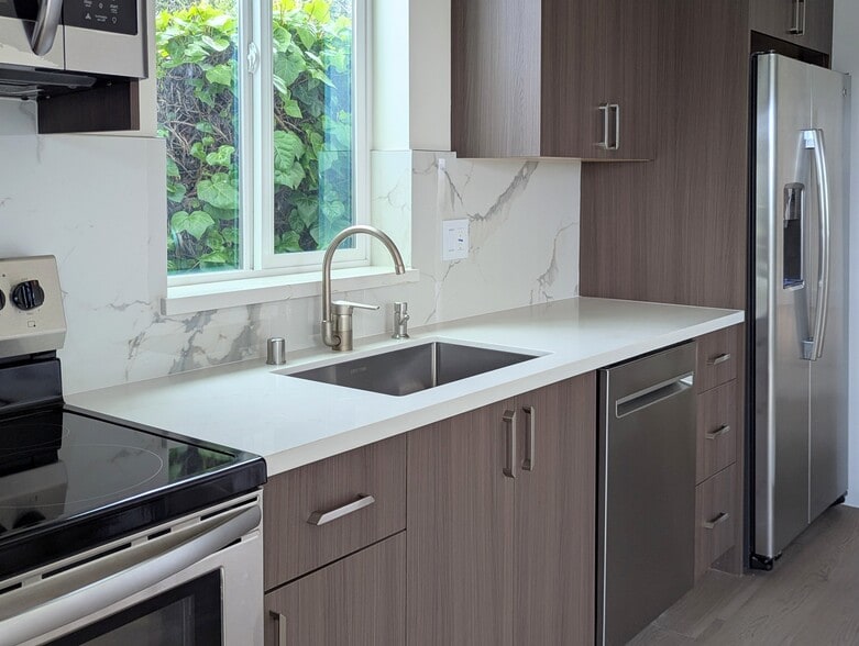 Building Photo - 339 Fremont Ave