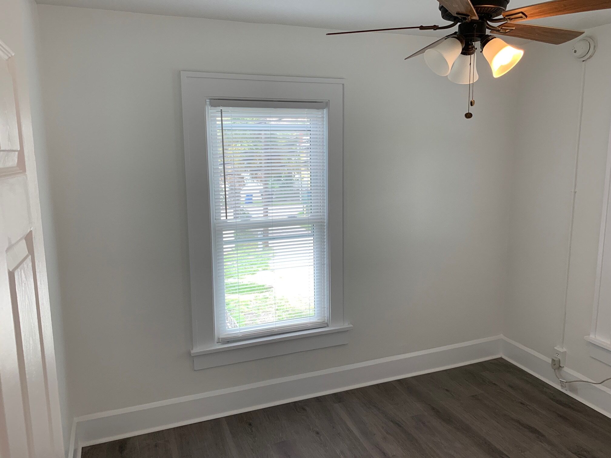 Building Photo - 2 Bed/1 Bath - Unit 12