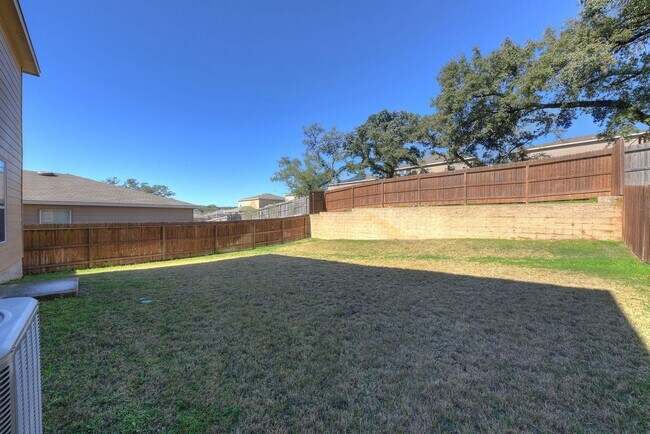 Building Photo - 4 Bedroom/3 Bath Ridge of Silverado Hills Subdivision