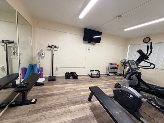 Building Photo - RESORT-STYLE 55+ LIVING — 1 BED / 1 BATH WITH PRIVATE LANAI & GOLF COURSE VIEWS! ? 1 MONTH FREE ?