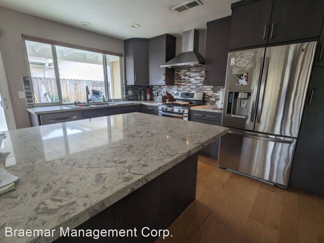 Building Photo - 3 br, 2 bath House - 3963 Greenwood Street