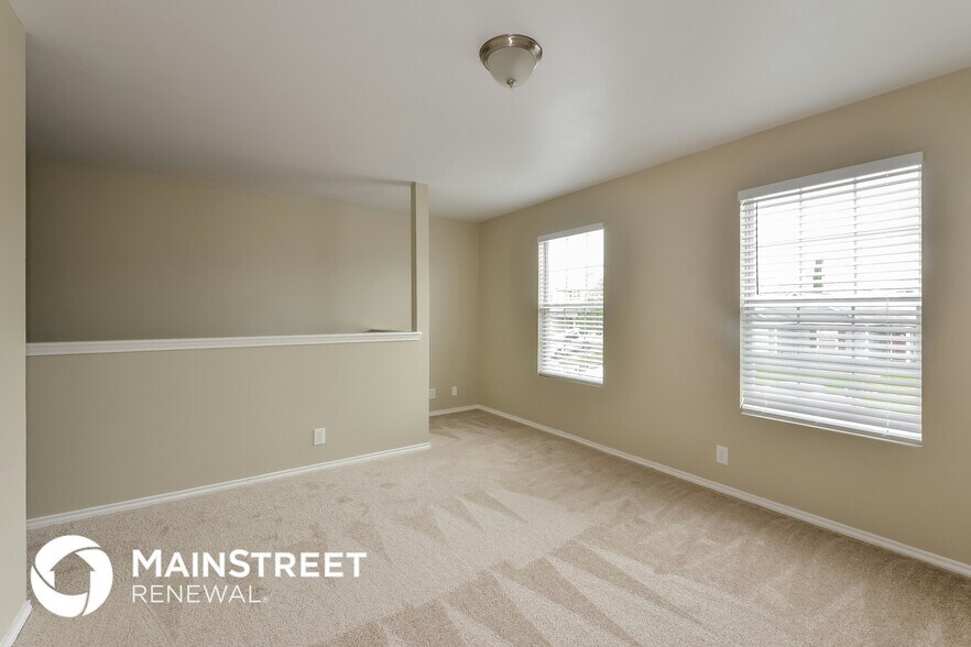 Building Photo - 315 Mallow Grove