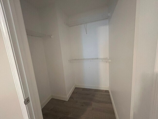 Building Photo - First floor 2 bedroom/2 bathroom condomini...