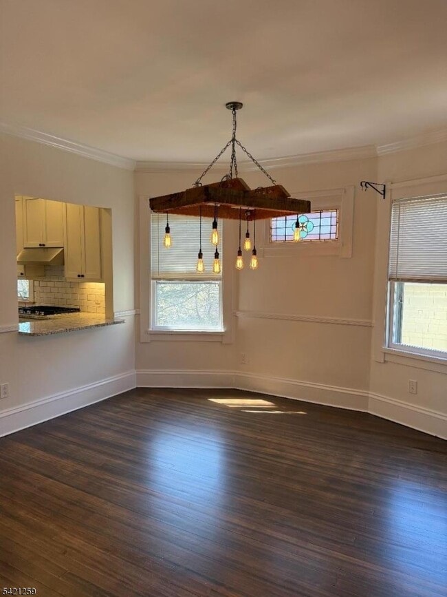 Building Photo - 33 Montclair Ave