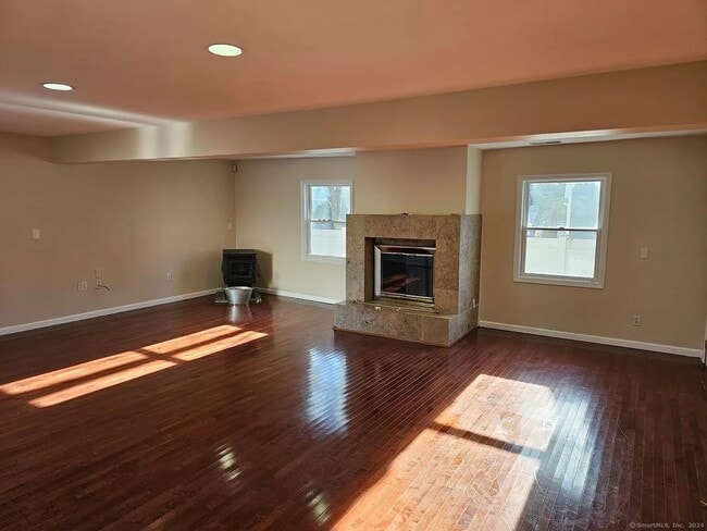 Building Photo - 82 Shadow Ridge Rd