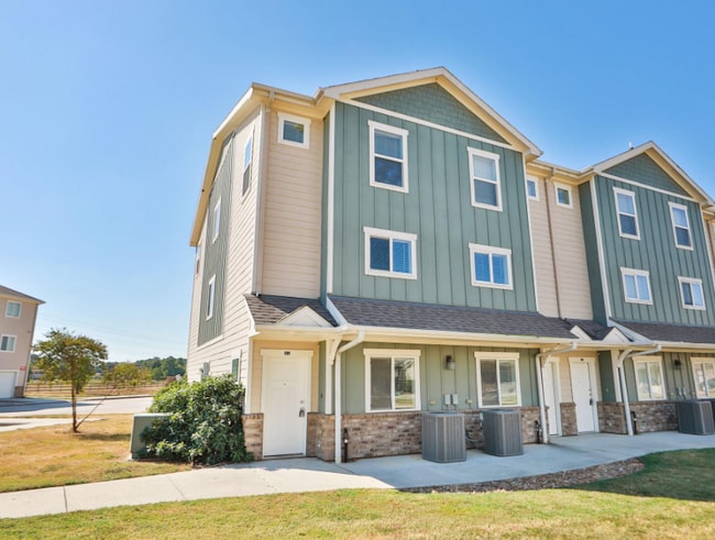 Primary Photo - 21155 Gosling Rd